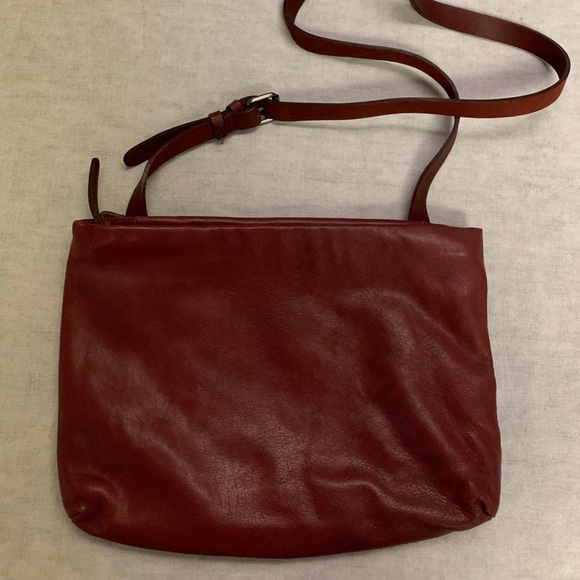 Elk Gronholt Pouch Bag in cherise/magenta - Picture 4 of 8